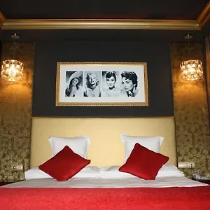 Hotel Anos 50 **